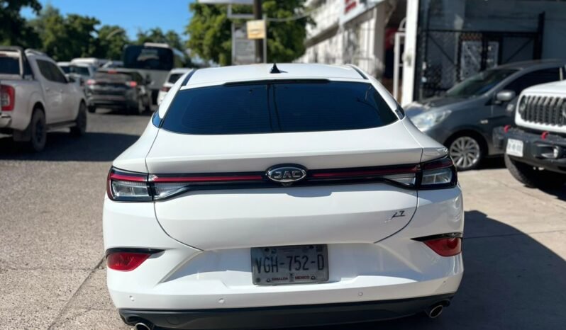 
JAC J7 LIMITED SEDAN 2023 AUT full									