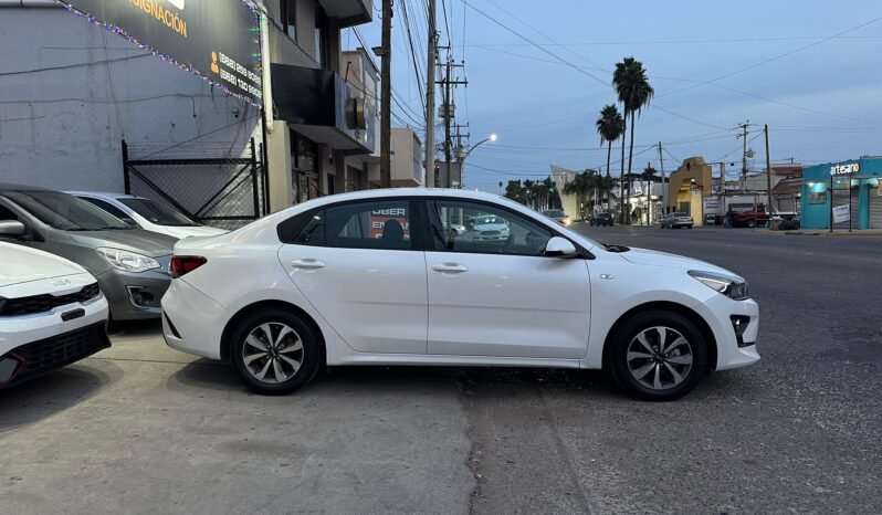 
KIA RIO LX SEDAN 2021 AUT full									