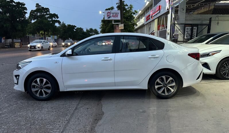 
KIA RIO LX SEDAN 2021 AUT full									