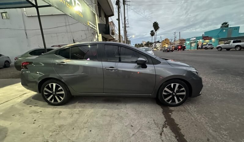 
NISSAN VERSA EXCLUSIVE SEDAN 2022 AUT full									