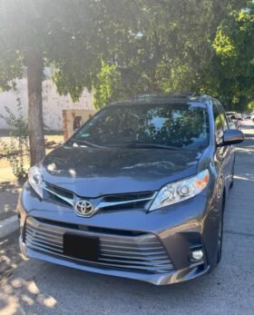 TOYOTA SIENNA XLE SUV 2020 AUT