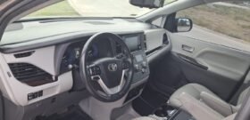 TOYOTA SIENNA XLE SUV 2020 AUT