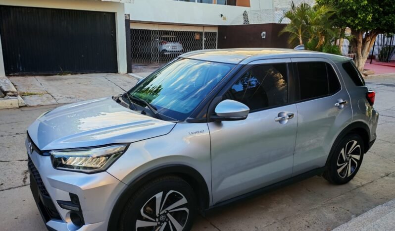 
TOYOTA RAIZE XLE SUV 2022 AUT full									