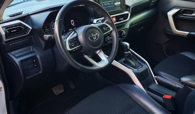 
TOYOTA RAIZE XLE SUV 2022 AUT full									