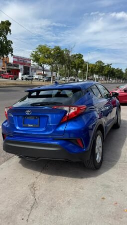
TOYOTA C-HR SUV 2019 AUT full									