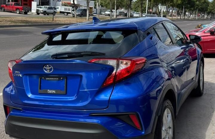 
TOYOTA C-HR SUV 2019 AUT full									