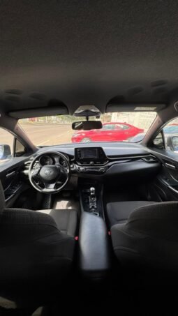 
TOYOTA C-HR SUV 2019 AUT full									