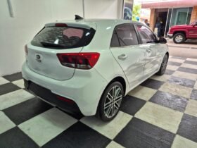 KIA RIO EX PACK HATCHBACK 2021 AUT
