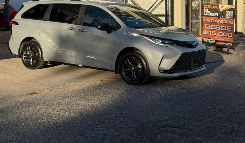 
TOYOTA SIENNA XSE SUV 2025 AUT full									