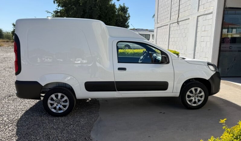 
PEUGEOT PARTNER RAPID SUV 2025 STD full									