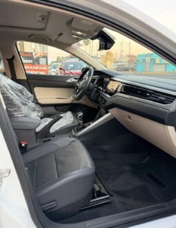
VOLKSWAGEN VIRTUS HIGHLINE SEDAN 2024 AUT full									
