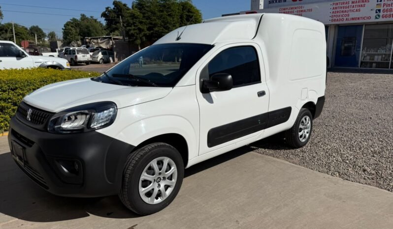 
PEUGEOT PARTNER RAPID SUV 2025 STD full									