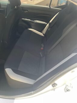 
NISSAN VERSA ADVANCE SEDAN 2020 AUT full									