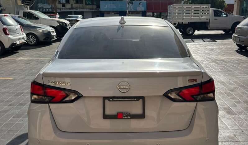
NISSAN VERSA SR SEDAN 2024 AUT full									