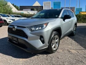 TOYOTA RAV-4 XLE SUV 2021 AUT
