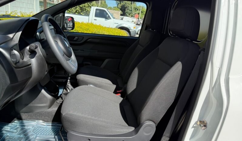 
PEUGEOT PARTNER RAPID SUV 2025 STD full									