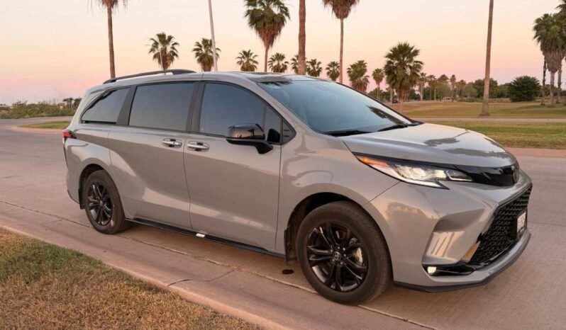 
TOYOTA SIENNA XSE SUV 2025 AUT full									