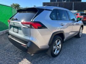 TOYOTA RAV-4 XLE SUV 2021 AUT