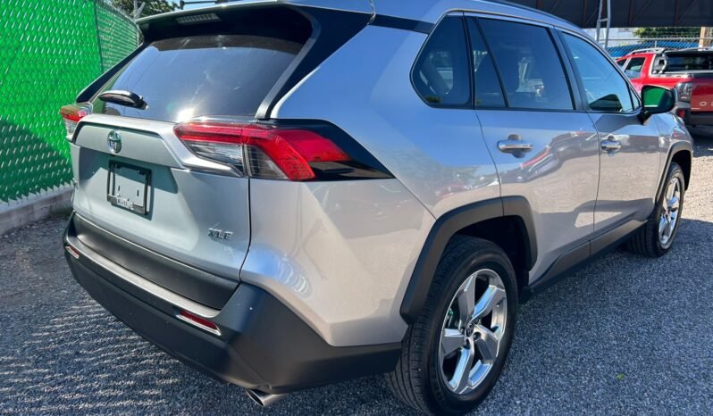 
TOYOTA RAV-4 XLE SUV 2021 AUT full									