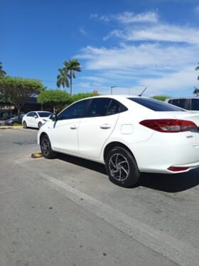 TOYOTA YARIS SEDAN 2022 AUT