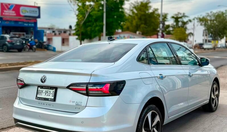 
VOLKSWAGEN VIRTUS HIGHLINE SEDAN 2024 AUT full									
