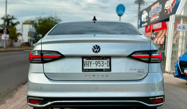 
VOLKSWAGEN VIRTUS HIGHLINE SEDAN 2024 AUT full									