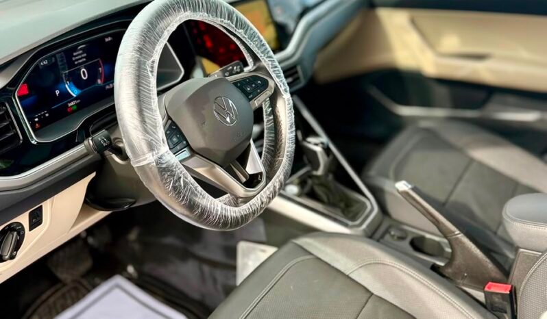 
VOLKSWAGEN VIRTUS HIGHLINE SEDAN 2024 AUT full									