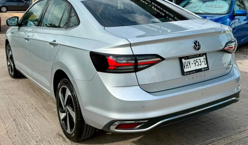 
VOLKSWAGEN VIRTUS HIGHLINE SEDAN 2024 AUT full									