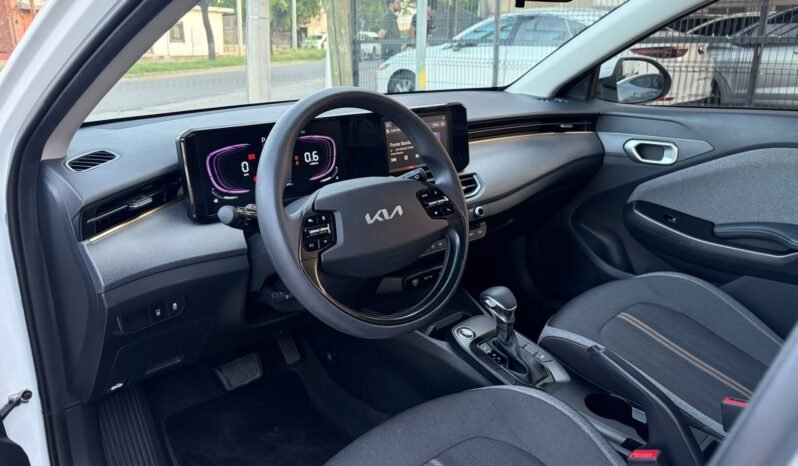 
KIA K3 EX SEDAN 2024 AUT full									