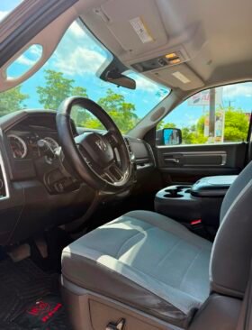 RAM 1500 HEMI PICK UP 2021 AUT