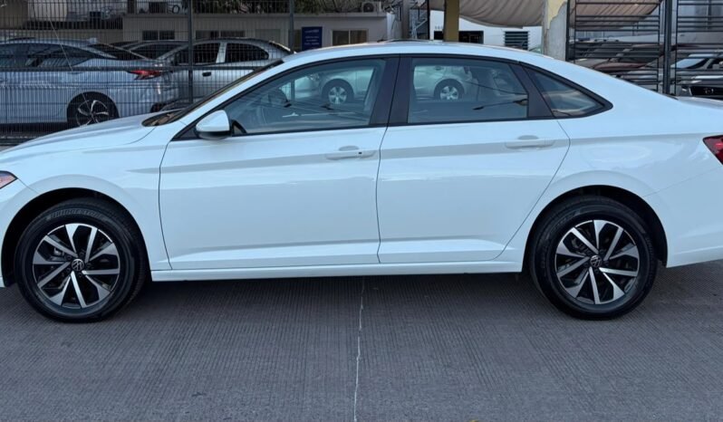 
VOLKSWAGEN JETTA CONFORTLINE SEDAN 2025 AUT full									