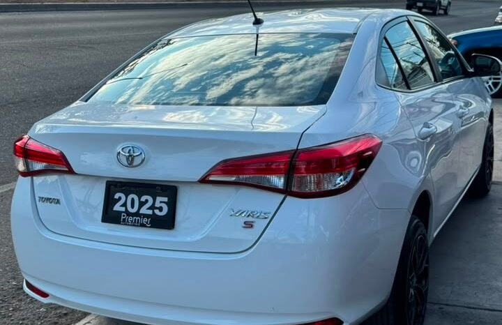 
TOYOTA YARIS S SEDAN 2022 STD full									
