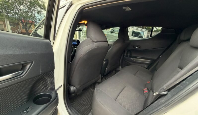 
TOYOTA CH-R SUV 2019 AUT full									