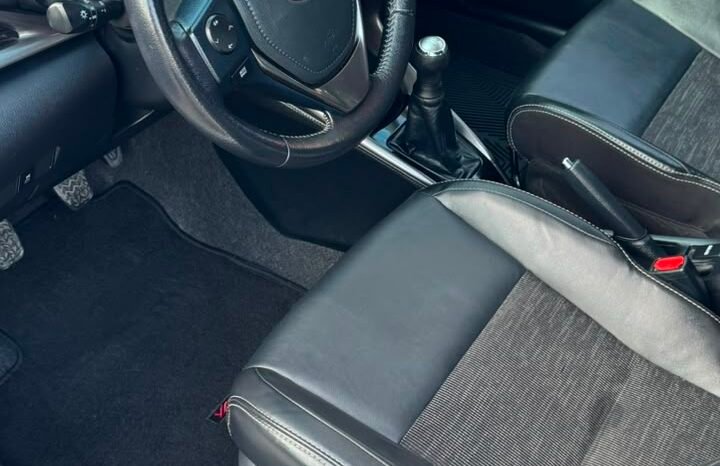 
TOYOTA YARIS S SEDAN 2022 STD full									