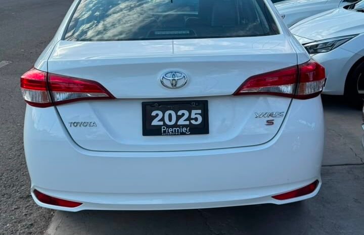 
TOYOTA YARIS S SEDAN 2022 STD full									