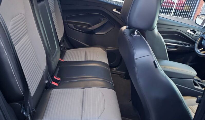 
FORD ESCAPE TITANIUM SUV 2017 AUT full									