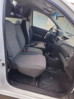 
NISSAN NP300 REDILAS PICK UP 2018 STD full									