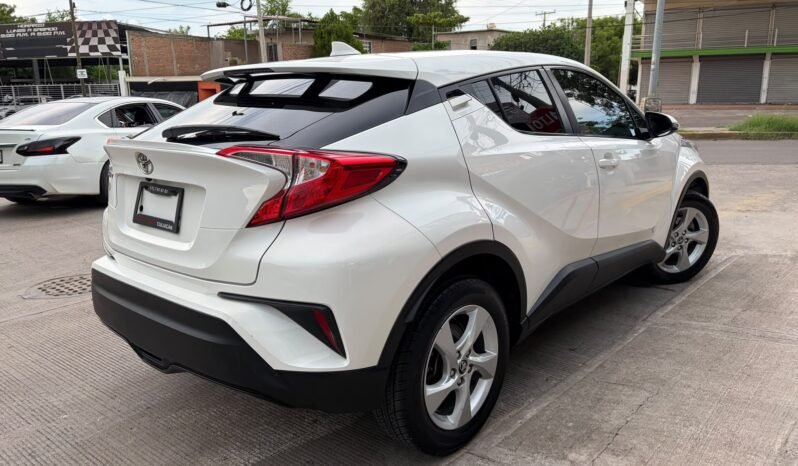 
TOYOTA CH-R SUV 2019 AUT full									