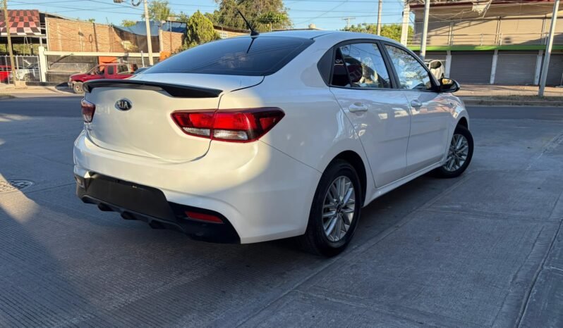 
KIA RIO LX SEDAN 2018 STD full									