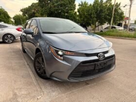 TOYOTA COROLLA BASE SEDAN 2025 AUT