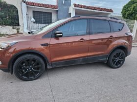 FORD ESCAPE TITANIUM SUV 2017 AUT