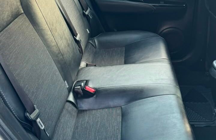 
TOYOTA YARIS S SEDAN 2022 STD full									