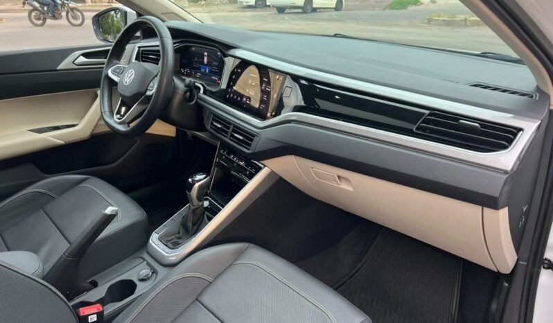 
VOLKSWAGEN VIRTUS HIGHLINE SEDAN 2024 AUT full									