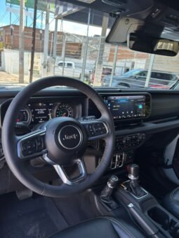 
JEEP SAHARA SKY FREEDOM SUV 2024 AUT full									