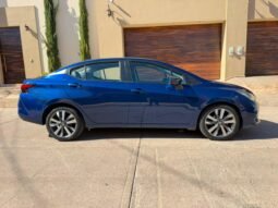 NISSAN VERSA PLATINUM SEDAN 2021 AUT