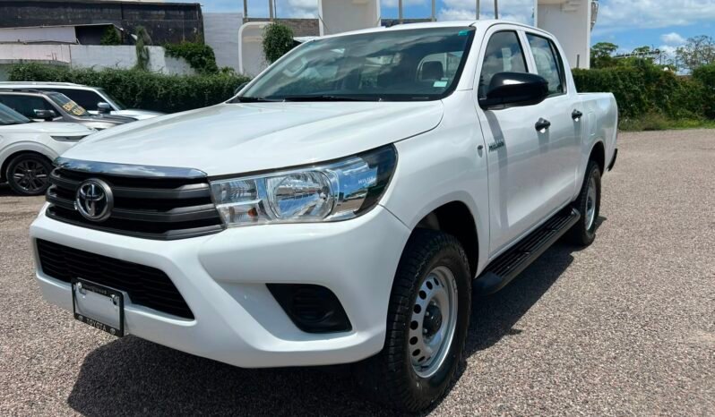 
TOYOTA HILUX BASE PICK UP 2023 STD full									