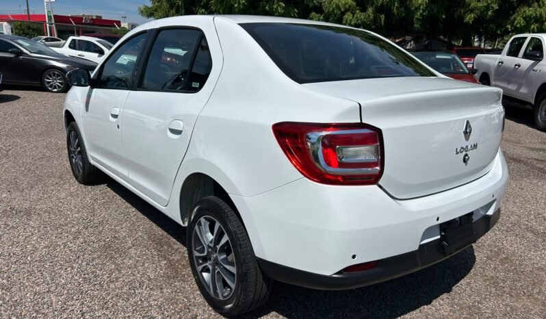 
RENAULT LOGAN SEDAN 2023 STD full									
