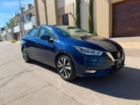 NISSAN VERSA PLATINUM SEDAN 2021 AUT